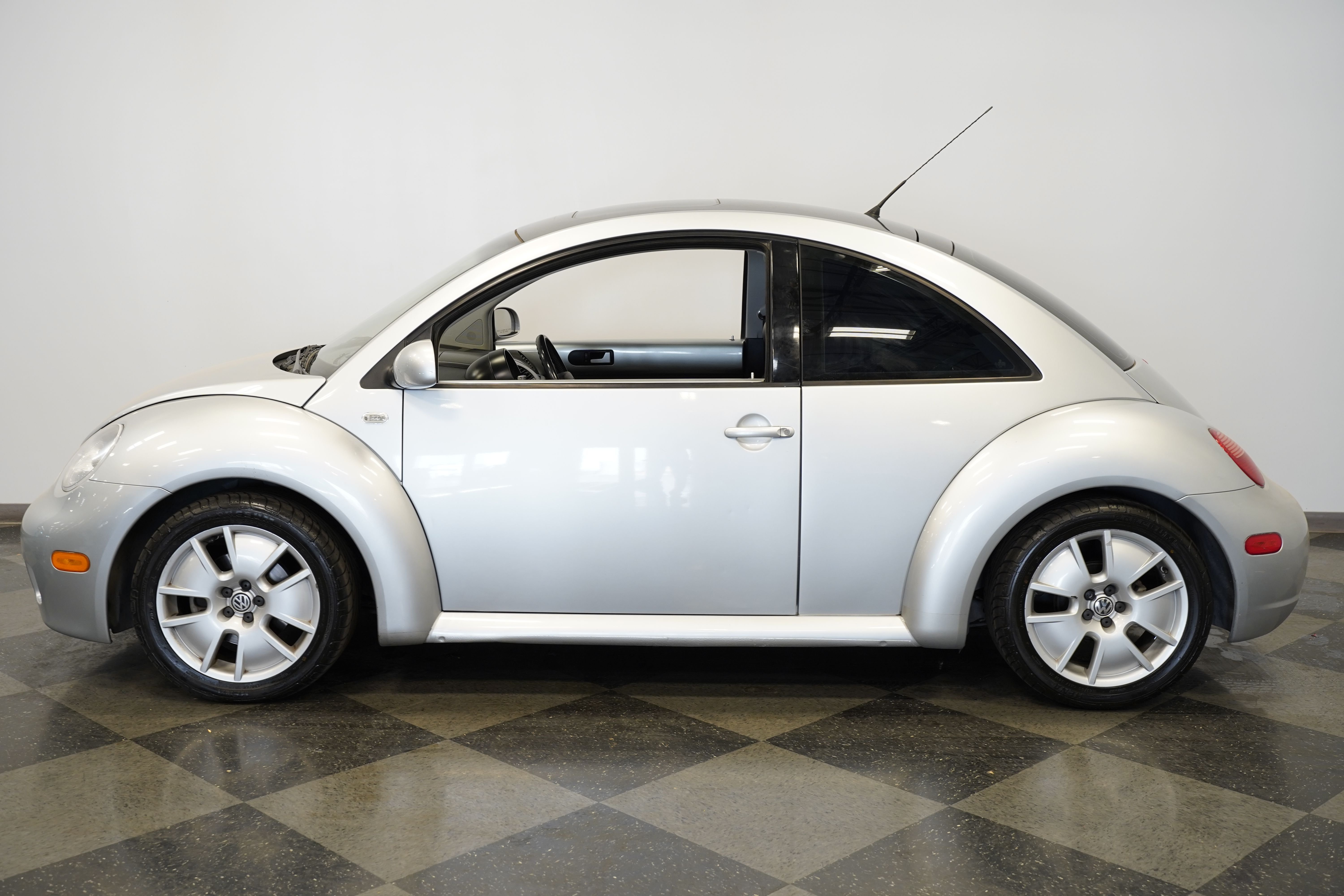 volkswagen new beetle 2003 3VWFE21CX3M403949 image volkswagen new beetle 2003 3VWFE21CX3M403949 image